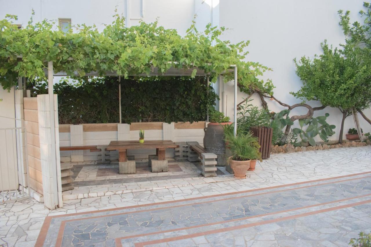 Stefanie Studios Agia Marina  Exterior photo